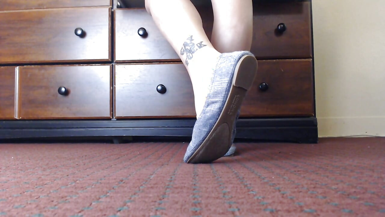 Stehend auf ballettwohnungen und tauchen