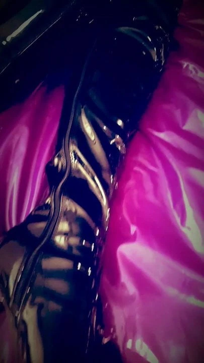 Miss Emma in Latex