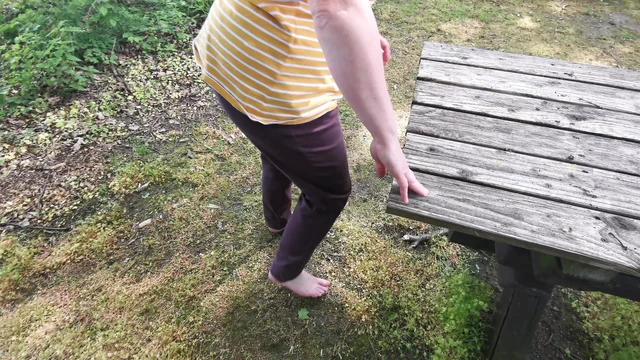 Ass spanking while picnic