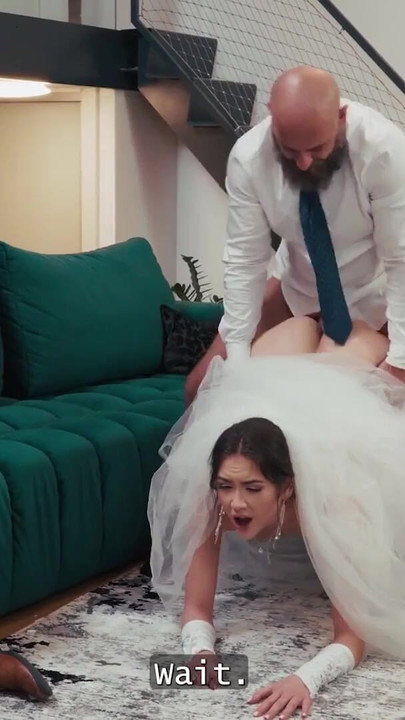 "BRIDE4K से यादगार पल । इस दुल्हन के प्राकृतिक शरीर ने सभी को चालू कर दिया"