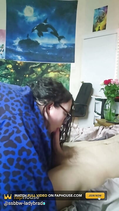 SSBBW Gives Lucky Fan a Blowjob Side on Sensual