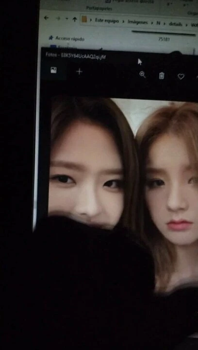 Loona Olivia Hye și Heejin cu tribut