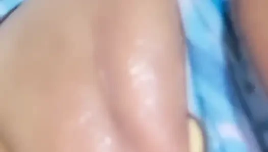 Üvey babam beni mastürbasyon yaparken yakalıyor