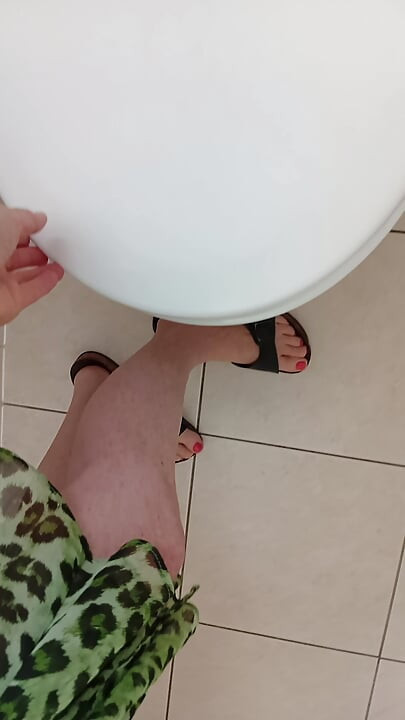 Mały siusiu w biurze