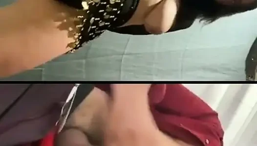 Heiße Lateinamerikanische MILF in Ihren Vierzigern Masturbiert Mit Ihrem Stiefsohn