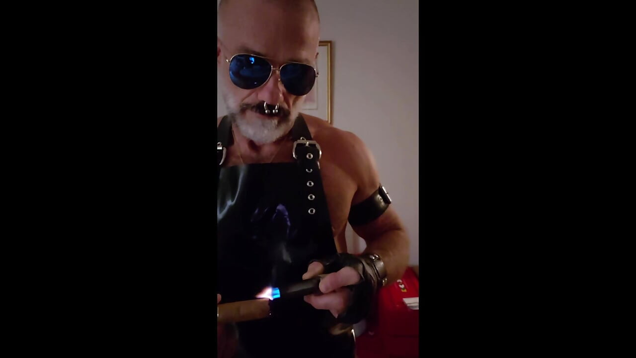 Skindad Gar Lighting