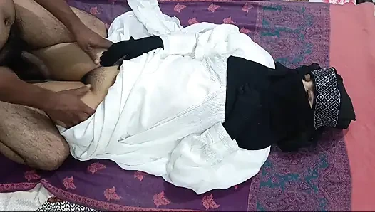 Müslüman kızın amını ilk kez sikiyorum