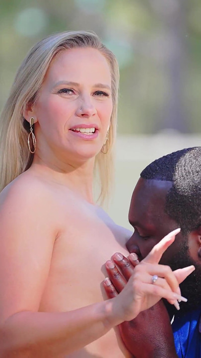 Patty tilbedelse!! Sadie Rose får sine dejlige bryster tilbedt!!