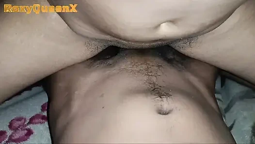 Моя 18-летняя сводная сестра попросила меня одолжить ее деньги, и тогда я воспользовался ей