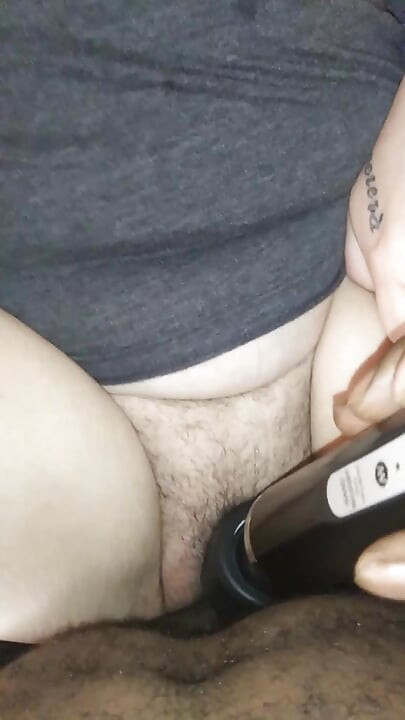 Pelacur gemuk dengan toket besar dientot habis-habisan sama kontol besar pria kulit hitam