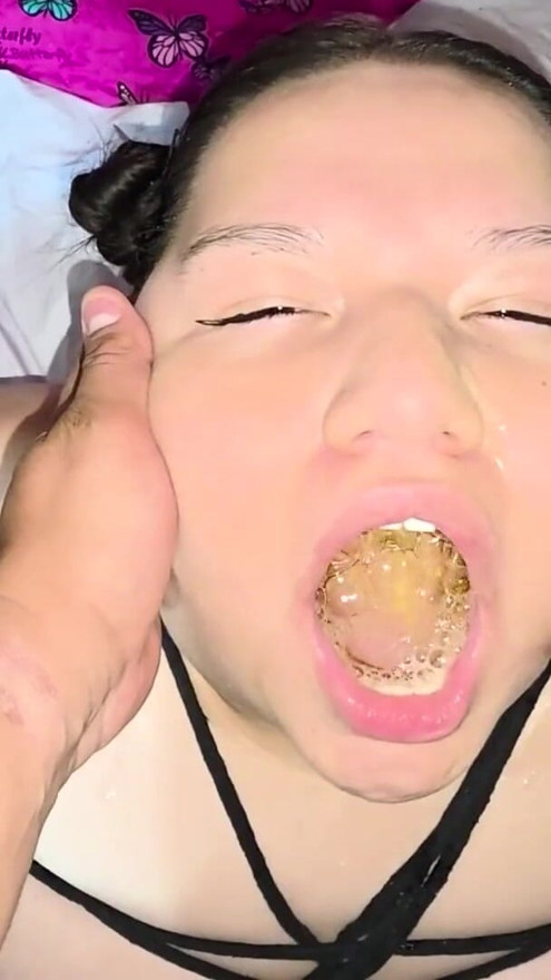 Did you know you can nose fuck? Yes, it's possible! He does it until he cums inside and the semen comes out of my mouth. | Clip 1