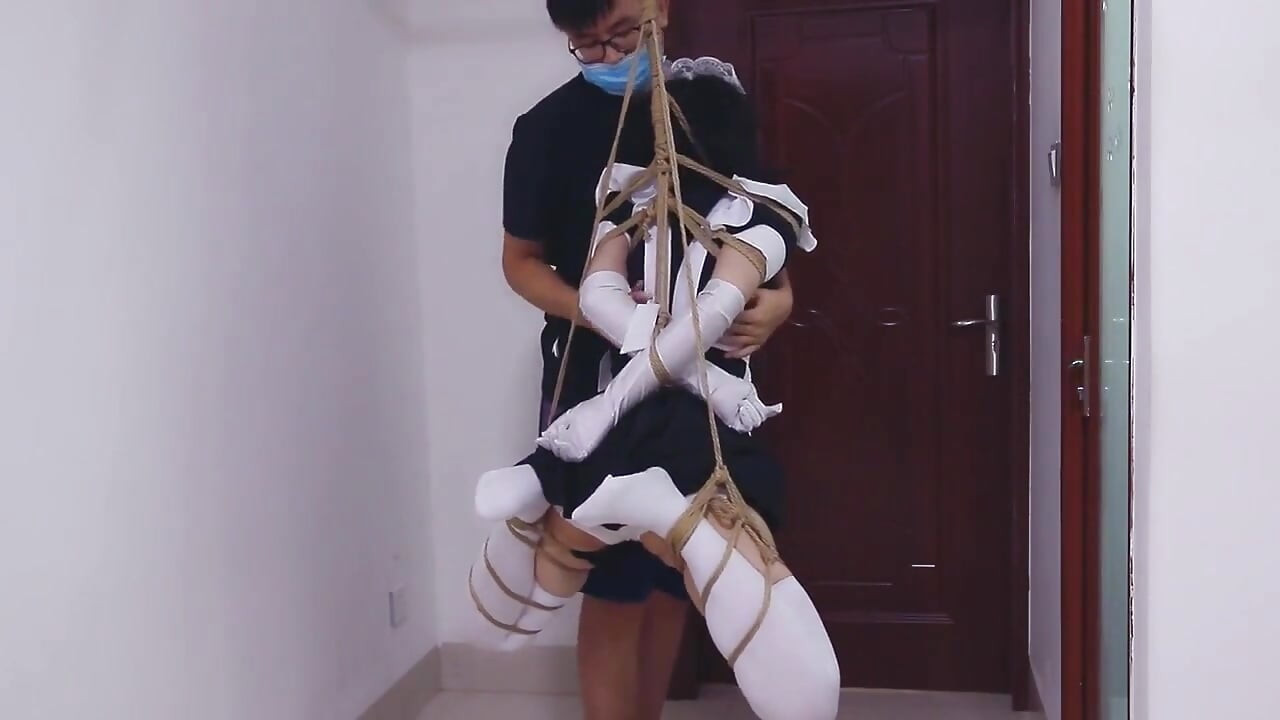 Whh02 - a Chinese Girl Wearing White Stockings and Blindfolded, Bound by Ropes Vibrates to Orgasm