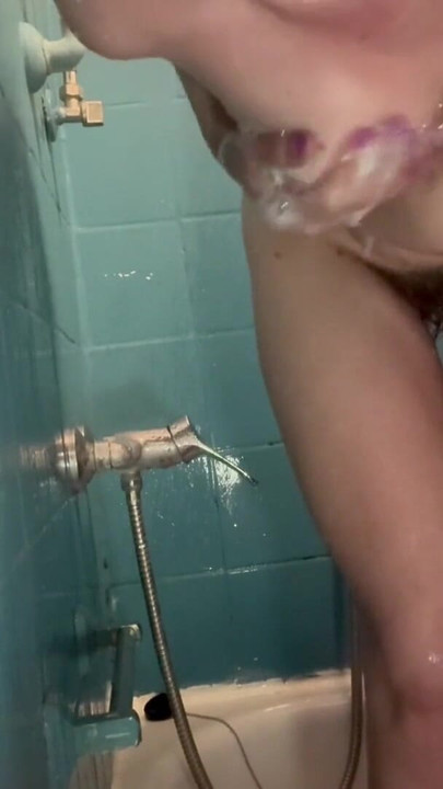 Must-share moment from "Hairy amateur showering"