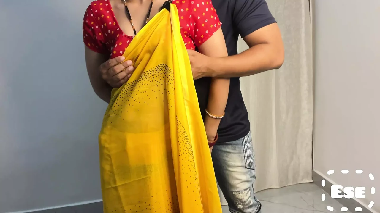 Shararti Padosan Bhabhi Ne kari Masti