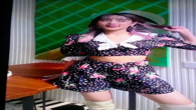 G-IDLE Minnie Cumtribute 15
