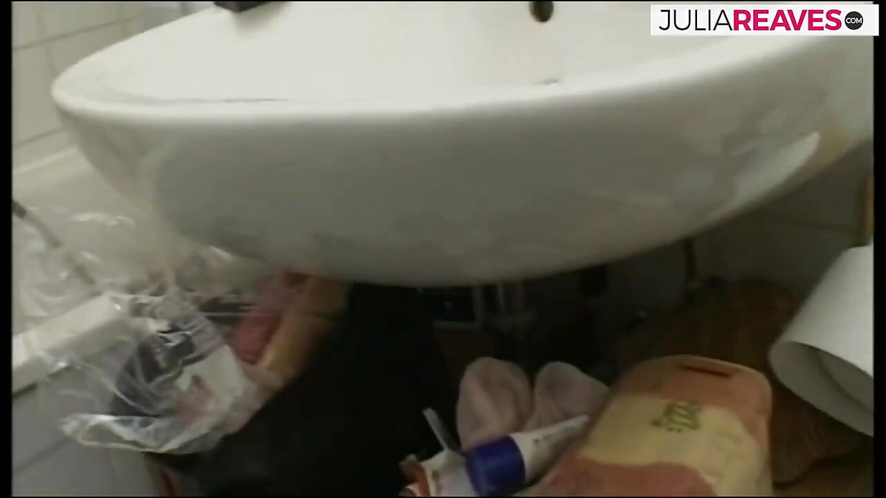 Блондинку суку спіймали з ділдо під час обідньої перерви