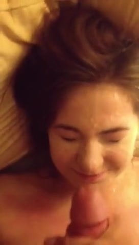 Quick facial for the cute girlfriend