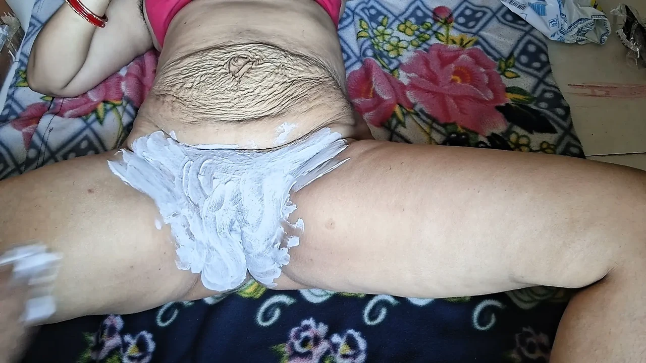 Today it was fun to clean the hair of sister-in-law's bur, after cleaning, I also.