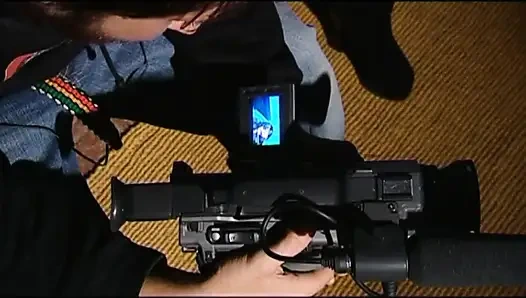 Schöne lesben lecken muschi mit großem schwanz, anal penetrierter dreier