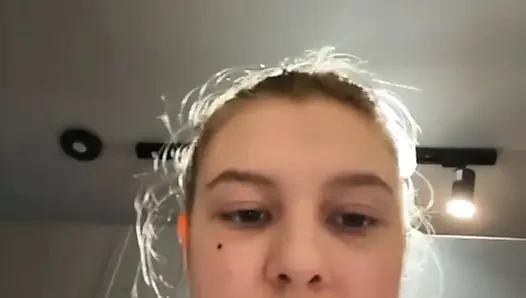 Public Squirting in the gym with jucielussie