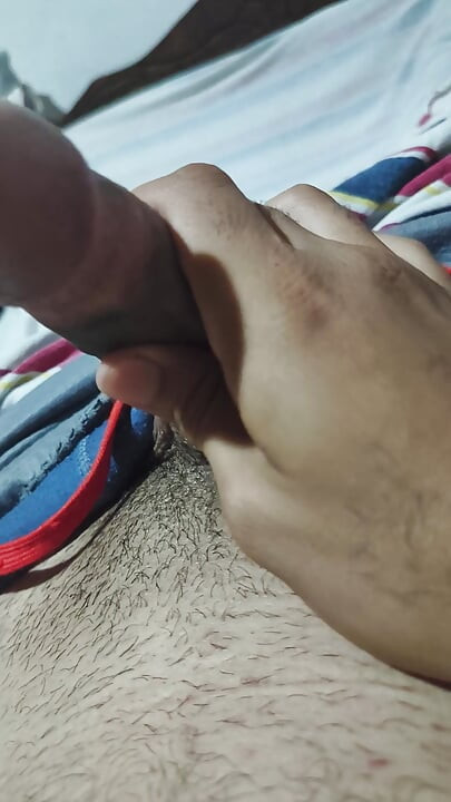 Skinny mature masturbates at home while his neighbors are at the bar