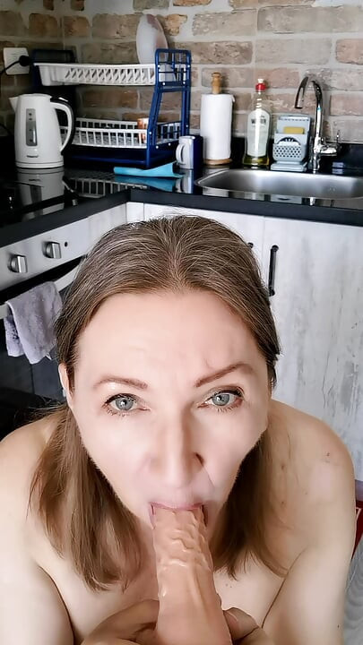 Ibu mertua nggak nyangka kalau tamunya: Godaan di dapur