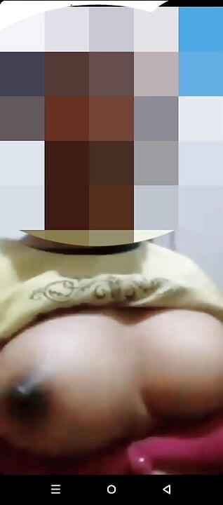 Saya merakam skrin telefon bimbit semasa panggilan video dengan seorang janda seksi bahagian 1
