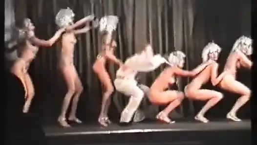 Théâtre Rus Kakadu. showgirls.