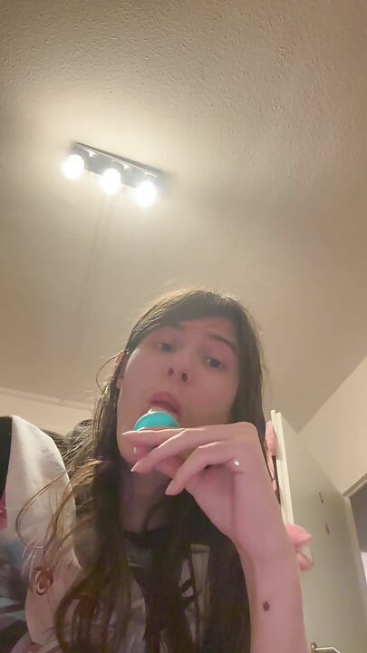 Pee sucking ice cream