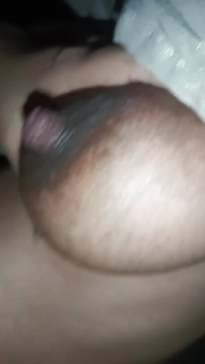 Desi Alka Bhabhi u nevjerojatnom jebanju