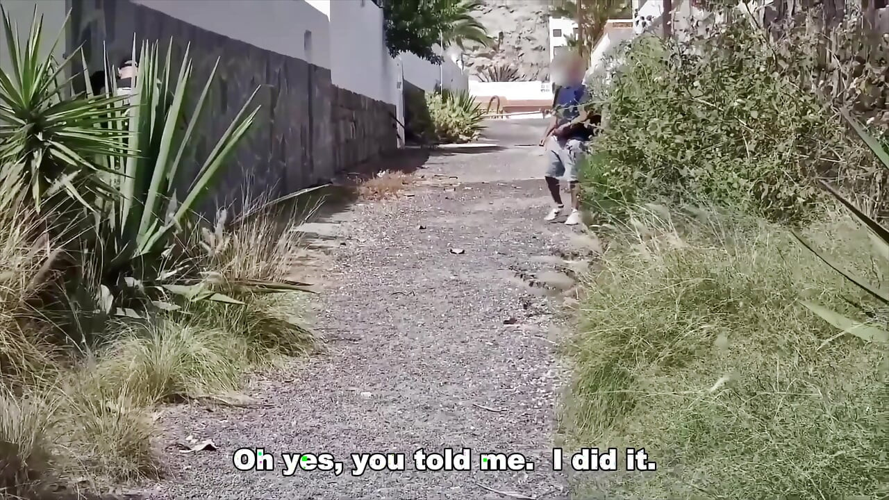 הרפתקה בסמטה, שלושה בשבילי בסמטה. מציצן, אקסהיביציוניסט והצלם נותנים לי את הזין שלהם על מחבוא