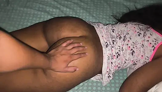 NACHBARIN LIEGT UND SUCHT IM INTERNET NACH PENISSEN