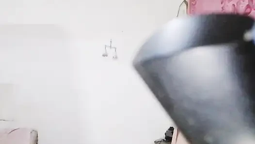 Real house maid was seducing me without a bra and put it in the mouth