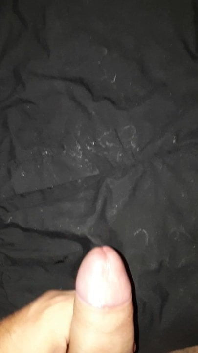 정액으로 얼룩진 팬티에 정액