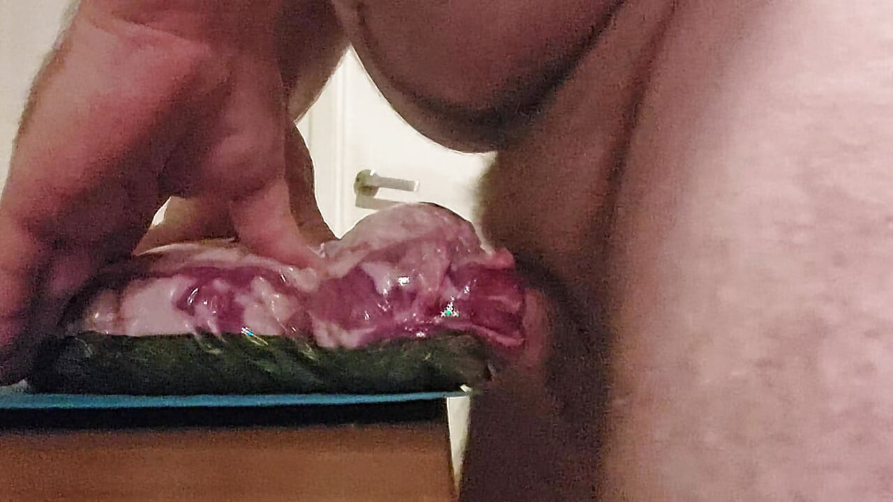 Preparing a roast lamb