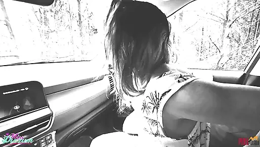 Fotoshooting in Wald, vollgespritzt und angepisst