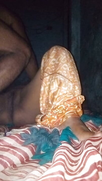 Bhabhi kocasından amını kaldırıp kaldırıp siktirdi