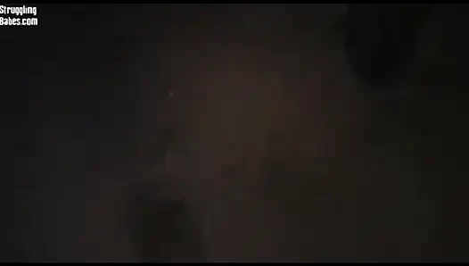 Ищу связанных крошок в стоге сена