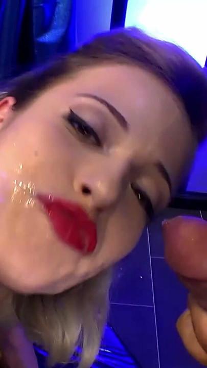 GGG John Thompson - Blonde Slut in Wild Gangbang Orgy | Clip 1
