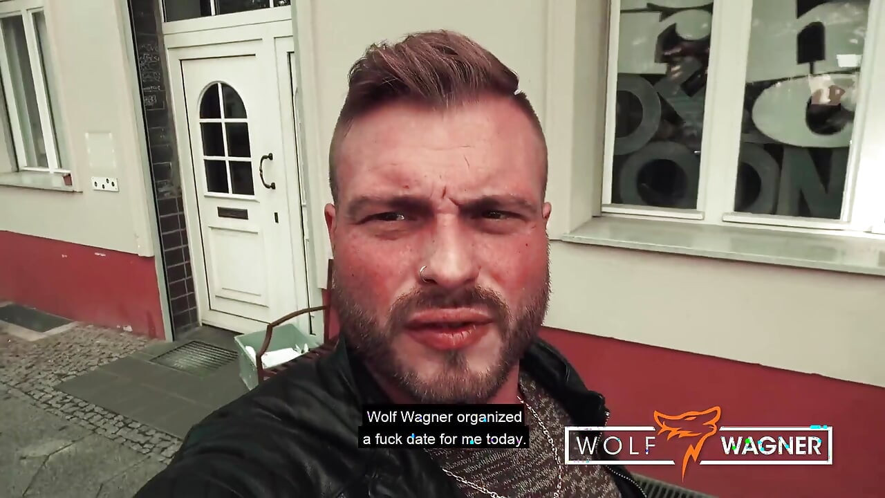 Kevin White y Harleenvan Hynten se volvieron locos durante su sexo al aire libre en Berlín! Wolfwagner