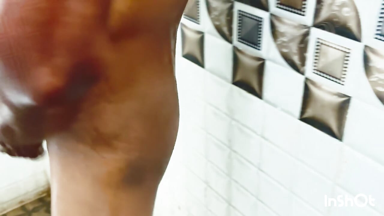 Indian boy masterbation in a bathroom and he jerking