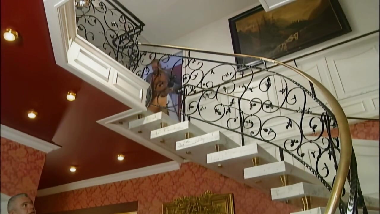 Gostosas adoram levar pau duro e enorme em sua buceta e cu molhados e com tesão