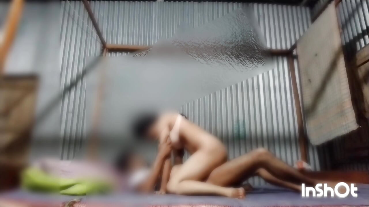 PRIMEIRA VEZ CORADA DESI INDIANA MULHERES TRAINDO SEU MARIDO
