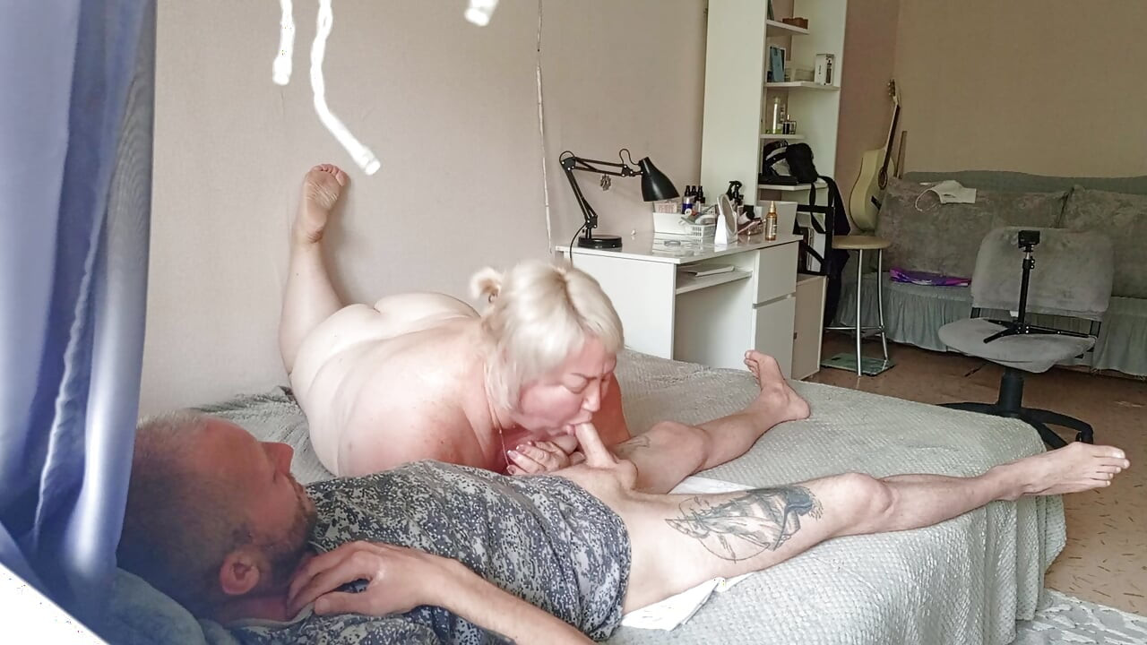 the neighbor grinds my cock with her mouth and gets a portion of hot cum in it