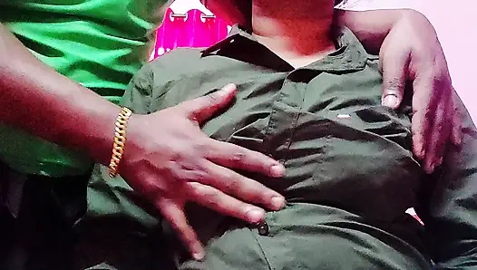 Desi Mohini Bhabhi betrügt ihren ehemann