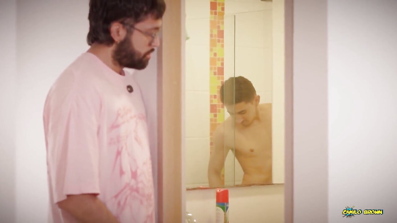 Neighbor Kinkcravings Has No Water I Spy Him Showering at My Place, Get Caught & Fuck Him Bareback Until Creampie
