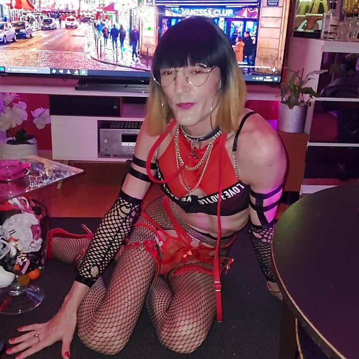 Thôi nào, SaLöpe.. Bú Cặc của 📸Nhiếp ảnh gia EsCuaLiTa tại Folie's Pigalle Paris. [ToM2HOt] VaneSsaBiTCHx PariSChienneTrvprod⁹¹