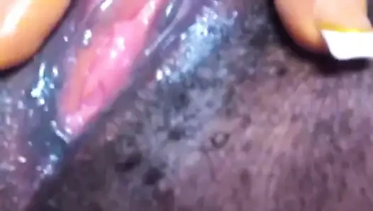 Video viral si cantik roselee lagi asik muasin memeknya sendirian