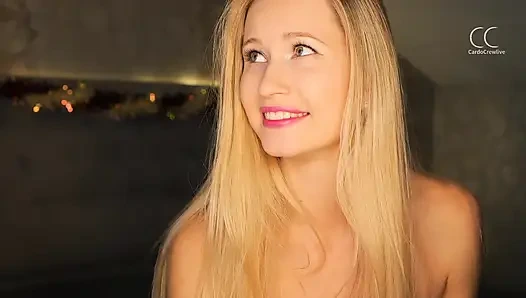 Adegan romantis dan cewek rambut pirang lagi sambil