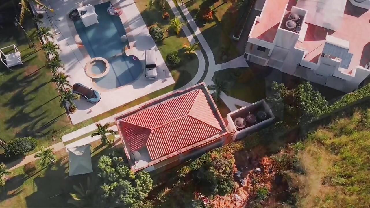 私はいつも吸って指でGGmansionを愛撫する彼女の膣の味が大好きです